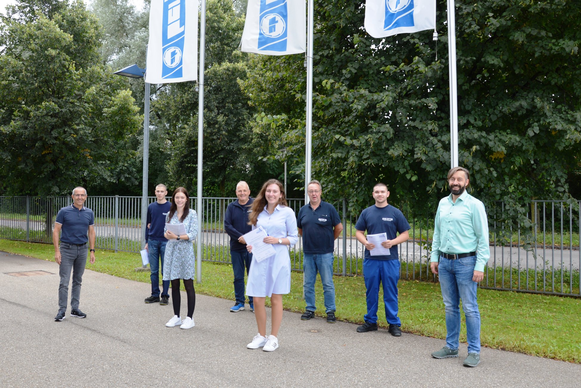 (v.l.n.r.) Oswald Berger, Etienne Robitschko, Sabrina Krattenmacher, Dietmar Schöllhorn, Caroline Egger, Karl-Heinz Bergler, Kevin Mildenberger, Gregor Sommer