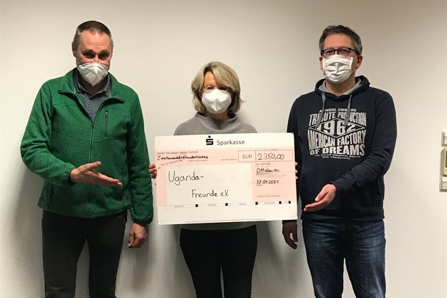 Azubis der Firma Berger spannen ein Netz der Solidarität - 2.350 Euro für Jugendliche in Uganda